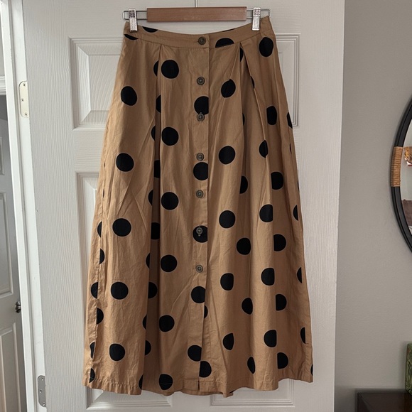 Who What Wear Dresses & Skirts - Who What Wear size 2 Camel and black Polka Dot Midi Skirt Cotton